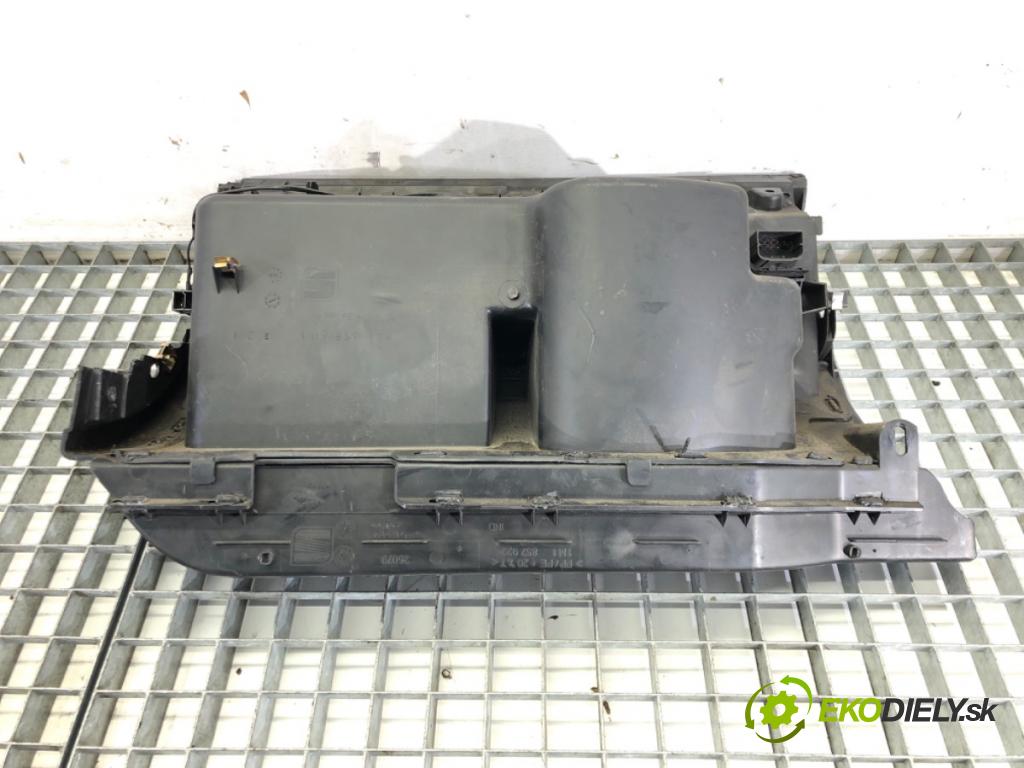 SEAT LEON (1M1) 1999 - 2006    1.9 TDI 81 kW [110 KM] olej napędowy 1999 - 2006  Priehradka, kastlík spolujazdca  (Priehradky, kastlíky)