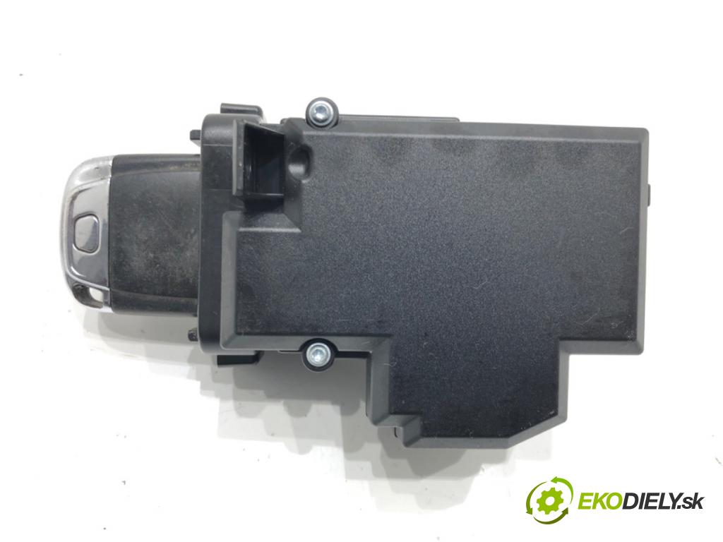 AUDI A4 B8 Avant (8K5) 2007 - 2015    1.8 TFSI 88 kW [120 KM] benzyna 2008 - 2015  spinačka 8K0909131C (Spínacie skrinky a kľúče)