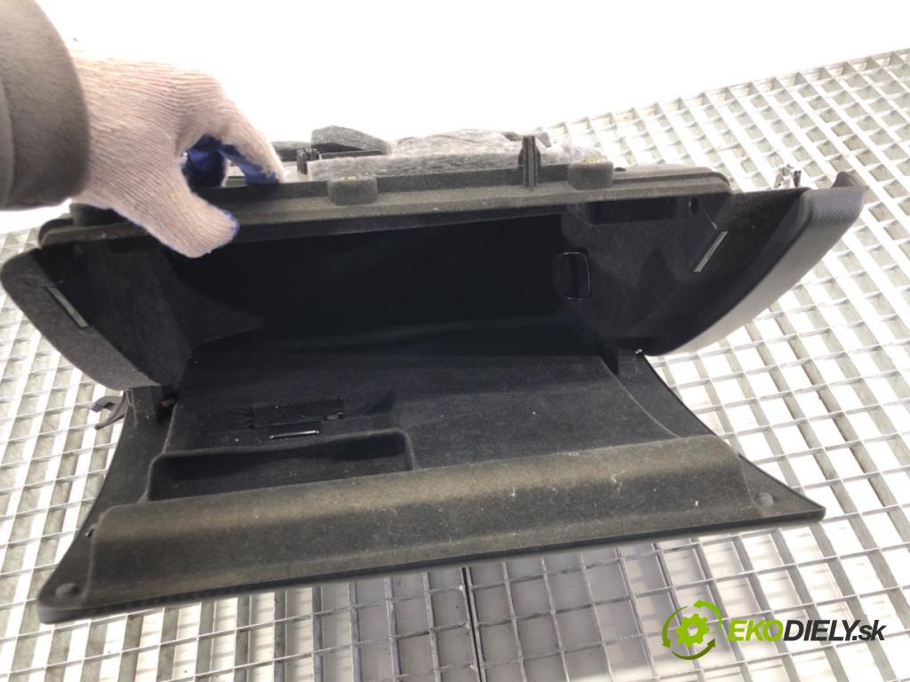 AUDI A4 B8 Avant (8K5) 2007 - 2015    1.8 TFSI 88 kW [120 KM] benzyna 2008 - 2015  Priehradka, kastlík spolujazdca 8K1857035 (Priehradky, kastlíky)