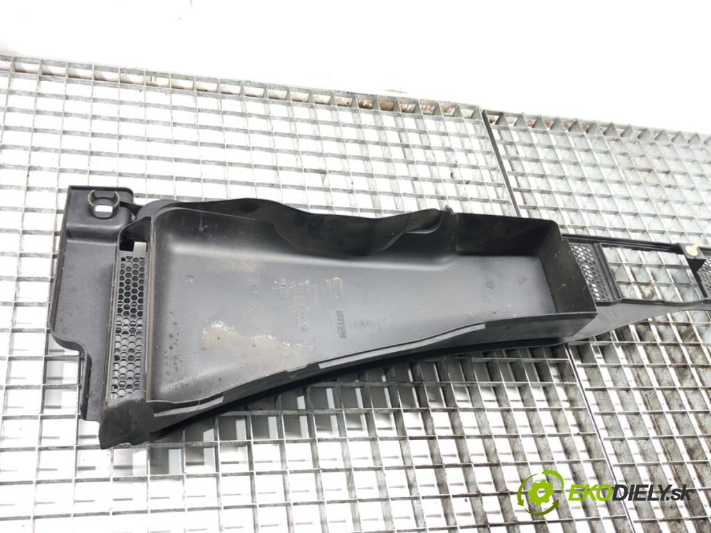 AUDI A4 B8 Avant (8K5) 2007 - 2015    1.8 TFSI 88 kW [120 KM] benzyna 2008 - 2015  Torpédo, plast pod čelné okno 8K1819447 (Torpéda)