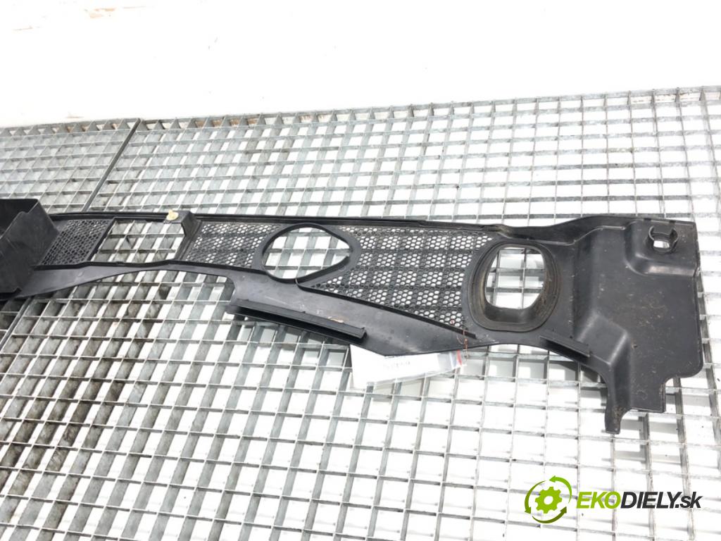 AUDI A4 B8 Avant (8K5) 2007 - 2015    1.8 TFSI 88 kW [120 KM] benzyna 2008 - 2015  Torpédo, plast pod čelné okno 8K1819447 (Torpéda)