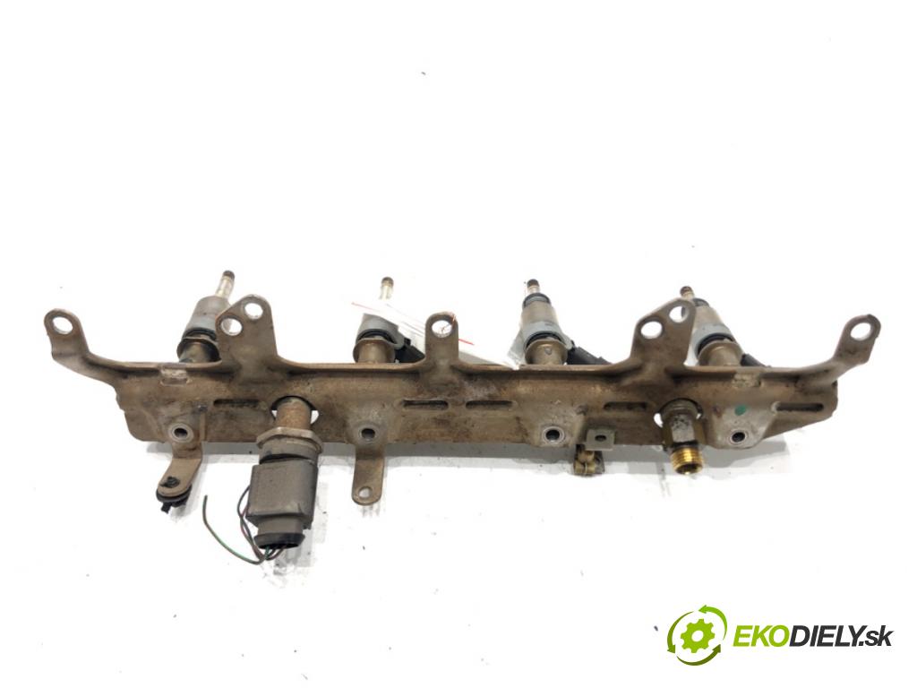 AUDI A4 B8 Avant (8K5) 2007 - 2015    1.8 TFSI 88 kW [120 KM] benzyna 2008 - 2015  Lišta vstrekovacia 06J133317G (Vstrekovacie lišty)