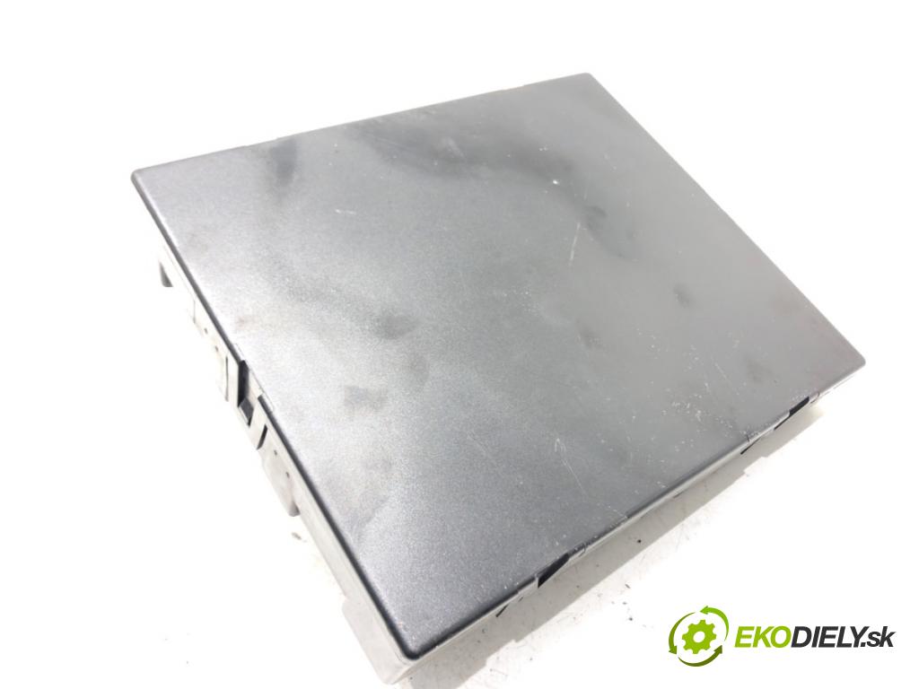 AUDI A4 B8 Avant (8K5) 2007 - 2015    1.8 TFSI 88 kW [120 KM] benzyna 2008 - 2015  Modul komfortu 8K0907064M (Moduly komfortu)