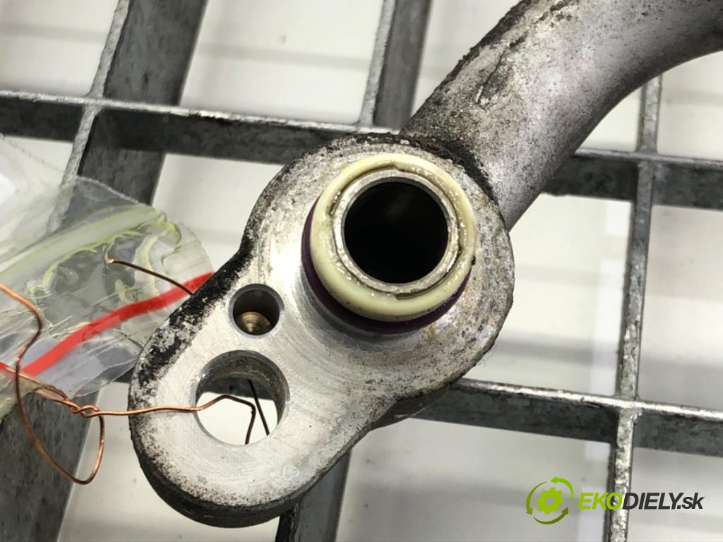 AUDI A4 B8 Avant (8K5) 2007 - 2015    1.8 TFSI 88 kW [120 KM] benzyna 2008 - 2015  rúrka klimatizácie 8K0260701D (Rúrky klimatizácie)