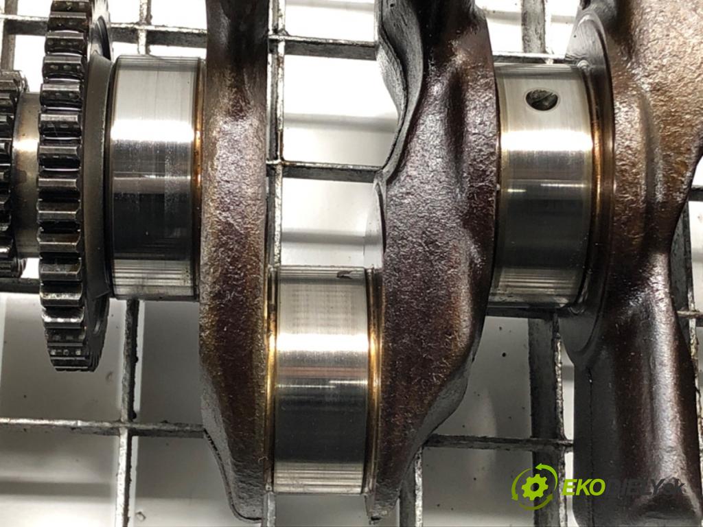 AUDI A4 B8 Avant (8K5) 2007 - 2015    1.8 TFSI 88 kW [120 KM] benzyna 2008 - 2015  Kardaň, hriadeľ KLIKA: CDHA (Ostatné)