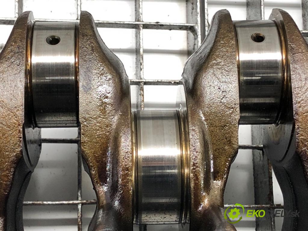 AUDI A4 B8 Avant (8K5) 2007 - 2015    1.8 TFSI 88 kW [120 KM] benzyna 2008 - 2015  Kardaň, hriadeľ KLIKA: CDHA (Ostatné)