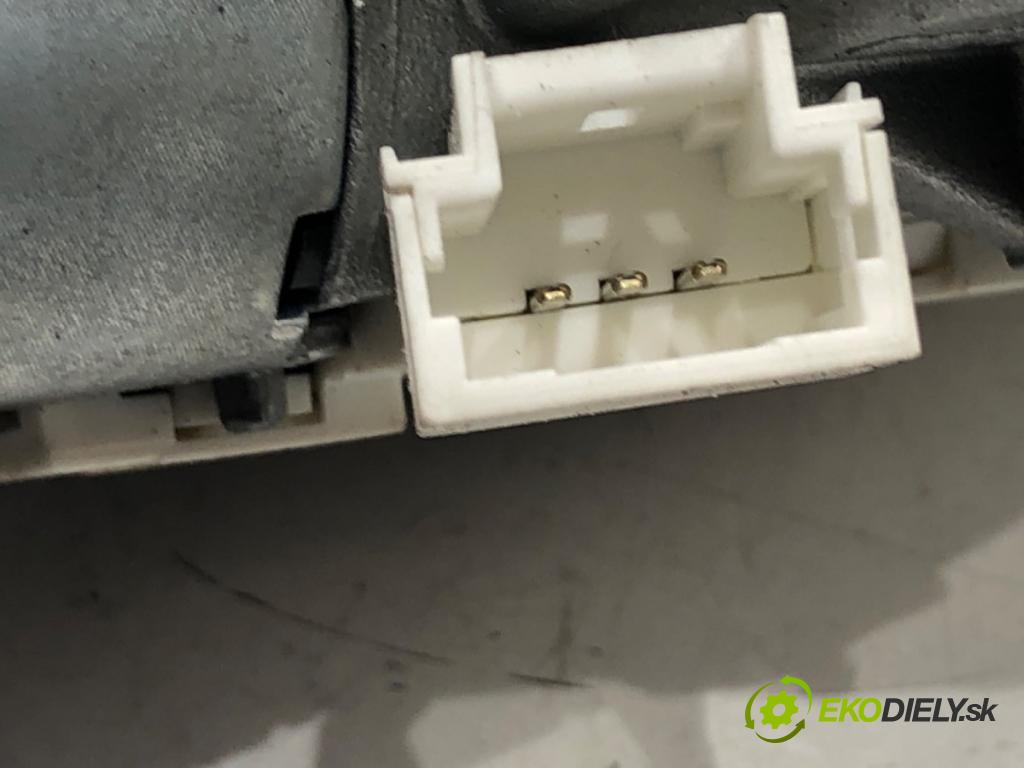 CITROEN BERLINGO Nadwozie pełne/minivan (B9) 2008 - 2022    1.6 HDi 90 68 kW [92 KM] olej napędowy 2010 - 2022  motor stěračů zadní část
