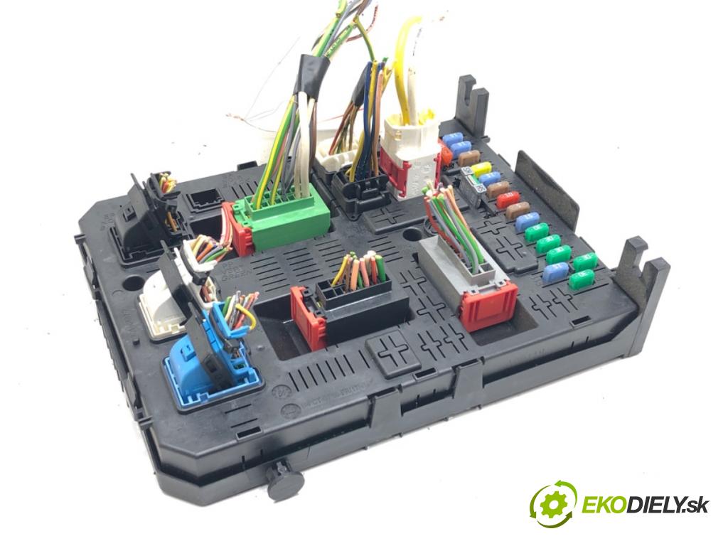 CITROEN BERLINGO Nadwozie pełne/minivan (B9) 2008 - 2022    1.6 HDi 90 68 kW [92 KM] olej napędowy 2010 - 2022  modul BSI 9678477080 (Pojistkové skříňky)