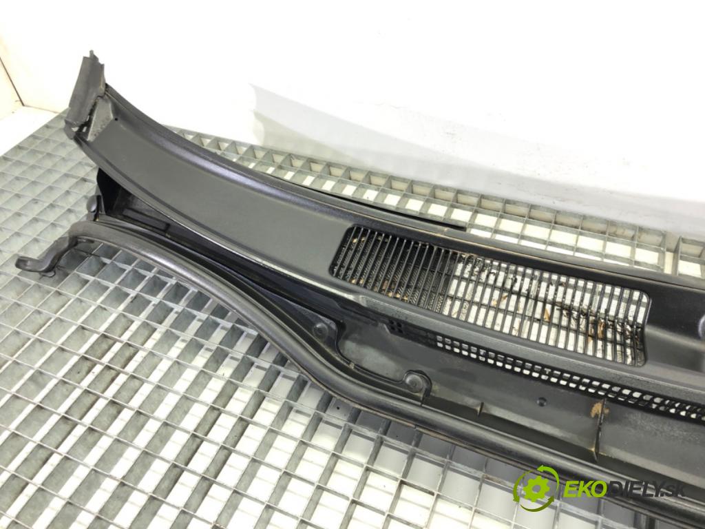 LEXUS IS II (_E2_) 2005 - 2013    220d (ALE20) 130 kW [177 KM] olej napędowy 2005 - 2012  Torpédo, plast pod čelné okno 55708-53060 (Torpéda)