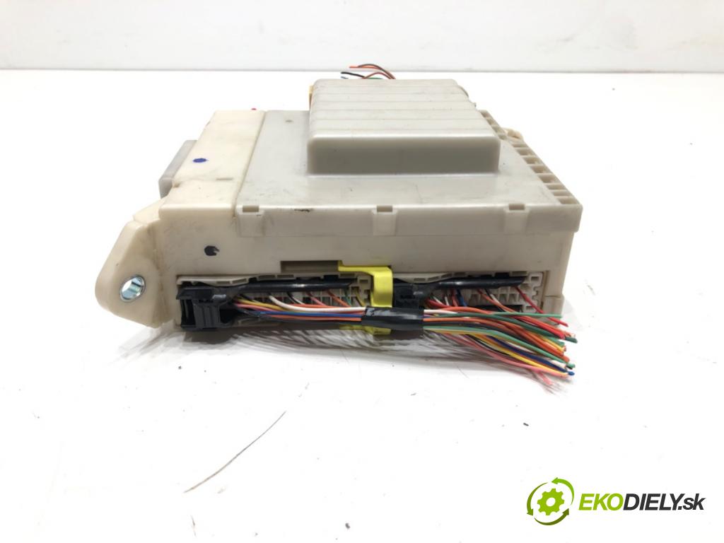 LEXUS IS II (_E2_) 2005 - 2013    220d (ALE20) 130 kW [177 KM] olej napędowy 2005 - 2012  modul BSI 82730-53020 (Pojistkové skříňky)