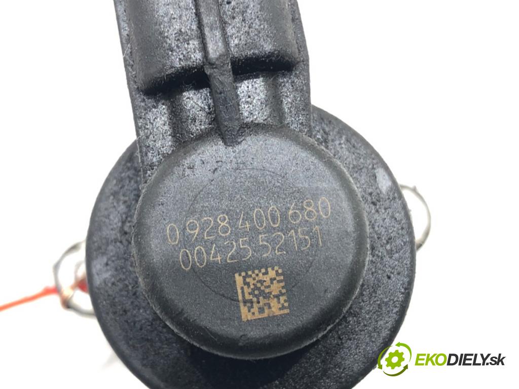 OPEL INSIGNIA A (G09) 2008 - 2017    2.0 CDTI (68) 96 kW [131 KM] olej napędowy 2008 - 2017  Regulátor tlaku paliva 0928400680 (Ostatné)