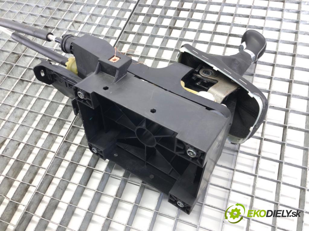 OPEL INSIGNIA A (G09) 2008 - 2017    2.0 CDTI (68) 96 kW [131 KM] olej napędowy 2008 - 2017  Kulisa 13261545 (Rýchlostné páky / kulisy)