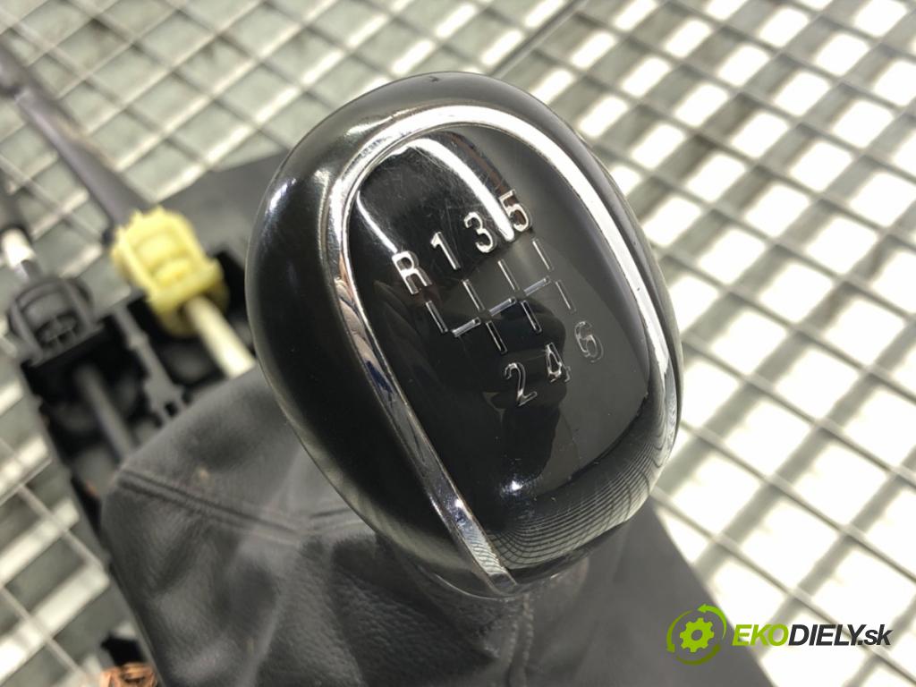 OPEL INSIGNIA A (G09) 2008 - 2017    2.0 CDTI (68) 96 kW [131 KM] olej napędowy 2008 - 2017  Kulisa 13261545 (Rýchlostné páky / kulisy)