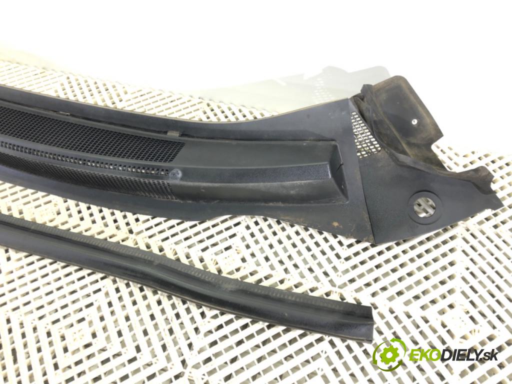 OPEL ZAFIRA B Nadwozie pełne/minivan (A05) 2005 - 2015    1.9 CDTI VAN (M75) 88 kW [120 KM] olej napędowy 2005 - 2015  Torpédo, plast pod čelné okno 13142034 (Torpéda)