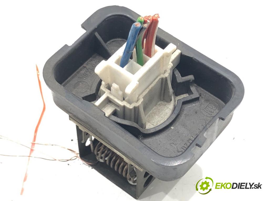 OPEL ZAFIRA B Nadwozie pełne/minivan (A05) 2005 - 2015    1.9 CDTI VAN (M75) 88 kW [120 KM] olej napędowy 2005 - 2015  odpor rezistor topení vzduchu C6546 (Odpory topení)