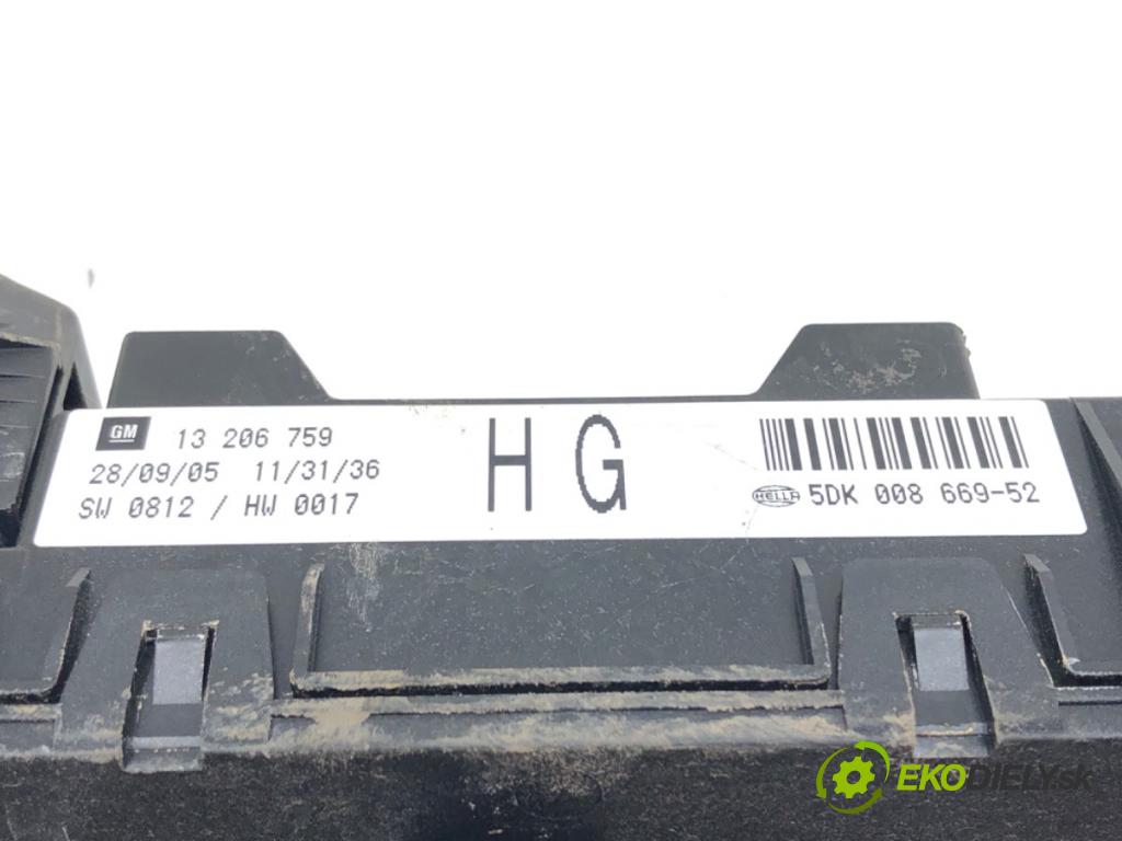 OPEL ZAFIRA B Nadwozie pełne/minivan (A05) 2005 - 2015    1.9 CDTI VAN (M75) 88 kW [120 KM] olej napędowy 2005 - 2015  modul BSI 13206759 (Pojistkové skříňky)