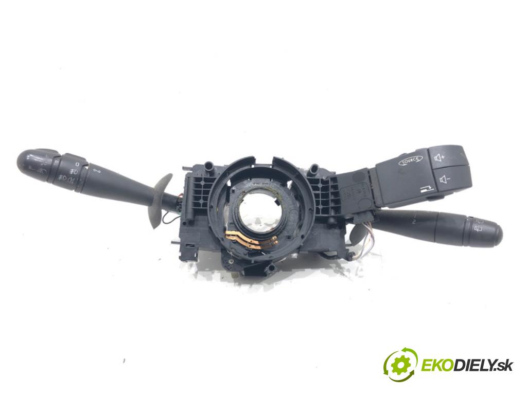 RENAULT LAGUNA II Grandtour (KG0/1_) 2001 - 2007    1.9 dCi (KG0G) 88 kW [120 KM] olej napędowy 2001 - 2007  Prepínač kombinovaný 8200002461 (Prepínače, spínače, tlačidlá a ovládače kúrenia)