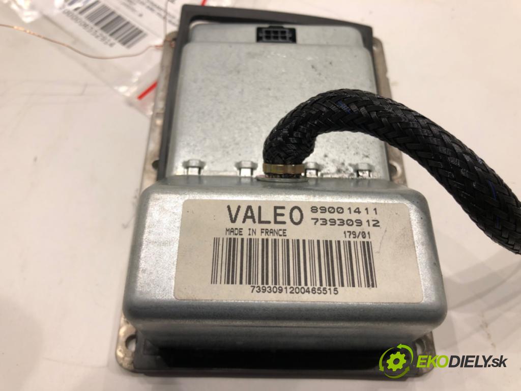 RENAULT LAGUNA II Grandtour (KG0/1_) 2001 - 2007    1.9 dCi (KG0G) 88 kW [120 KM] olej napędowy 2001 - 2007  Menič XENON 73930912 (Riadiace jednotky xenónu)