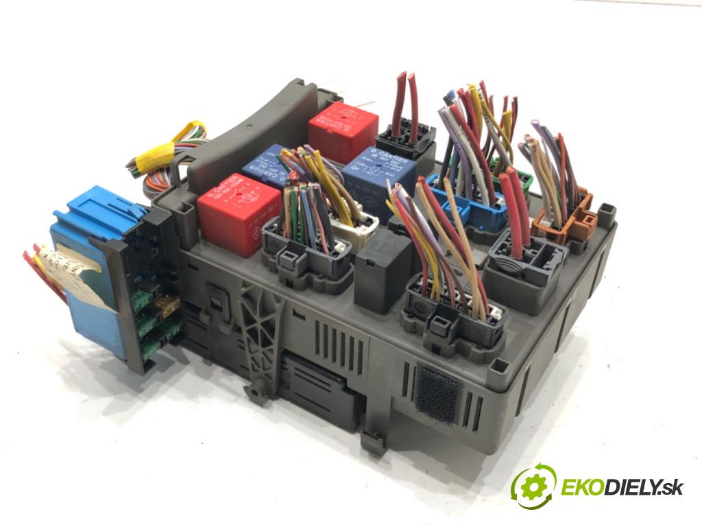 RENAULT LAGUNA II Grandtour (KG0/1_) 2001 - 2007    1.9 dCi (KG0G) 88 kW [120 KM] olej napędowy 2001 - 2007  modul BSI 8200179418 (Pojistkové skříňky)