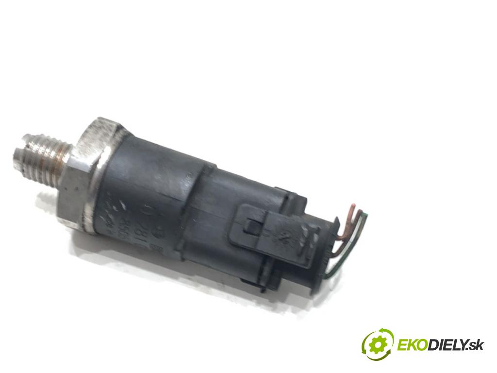 RENAULT LAGUNA II Grandtour (KG0/1_) 2001 - 2007    1.9 dCi (KG0G) 88 kW [120 KM] olej napędowy 2001 - 2007  Snímač tlaku paliva 0281002405 (Snímače)
