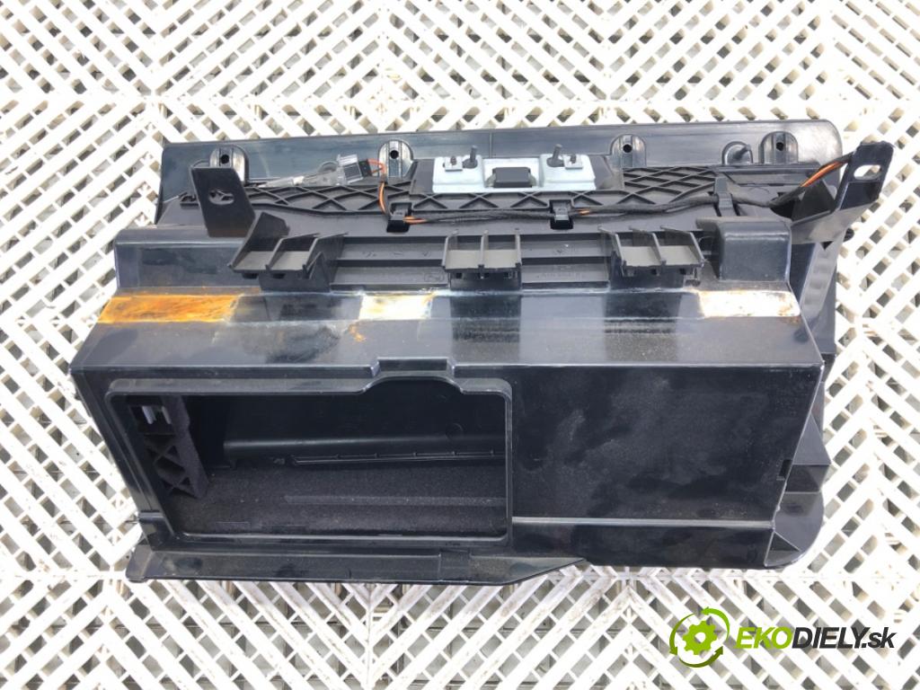 BMW 3 coupe (E92) 2005 - 2013    328 i xDrive 172 kW [234 KM] benzyna 2008 - 2013  Priehradka, kastlík spolujazdca  (Priehradky, kastlíky)