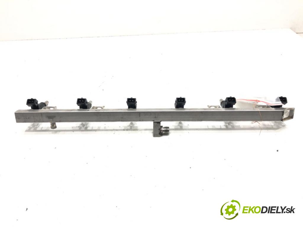 BMW 3 coupe (E92) 2005 - 2013    328 i xDrive 172 kW [234 KM] benzyna 2008 - 2013  Lišta vstrekovacia  (Vstrekovacie lišty)