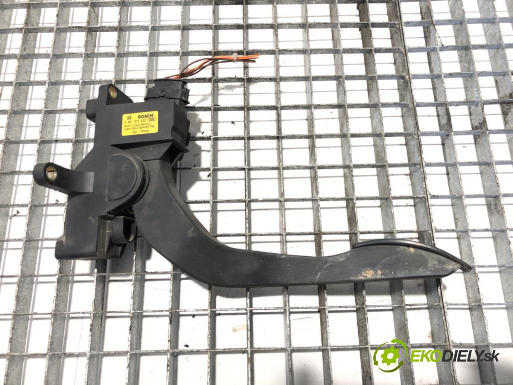 IVECO DAILY III Skrzynia 1997 - 2009    35 C 12 V, 35 S 12 V (AGKA43A2, AGKB43A2, AGKB46A2,... 85 kW [116 KM] olej napędowy 2002 - 2007  Potenciometer plynu 0281002632 (Pedále)