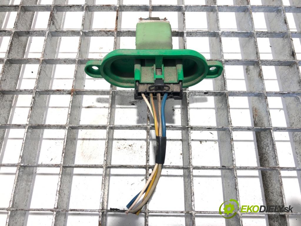 IVECO DAILY III Skrzynia 1997 - 2009    35 C 12 V, 35 S 12 V (AGKA43A2, AGKB43A2, AGKB46A2,... 85 kW [116 KM] olej napędowy 2002 - 2007  odpor rezistor topení vzduchu  (Odpory topení)