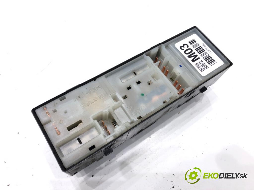 SUBARU XV (_GP_) 2011 - 2022    2.0 D AWD (GPD) 108 kW [147 KM] olej napędowy 2012 - 2022  Prepínač okien  (Prepínače, spínače, tlačidlá a ovládače kúrenia)