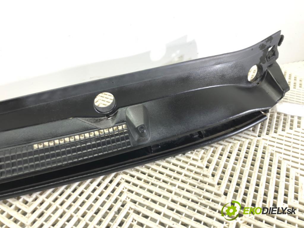 SUBARU XV (_GP_) 2011 - 2022    2.0 D AWD (GPD) 108 kW [147 KM] olej napędowy 2012 - 2022  Torpédo, plast pod čelné okno  (Torpéda)