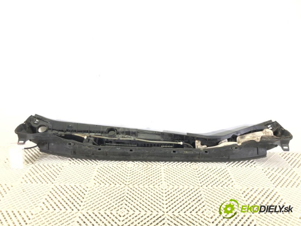 SUBARU XV (_GP_) 2011 - 2022    2.0 D AWD (GPD) 108 kW [147 KM] olej napędowy 2012 - 2022  Torpédo, plast pod čelné okno  (Torpéda)