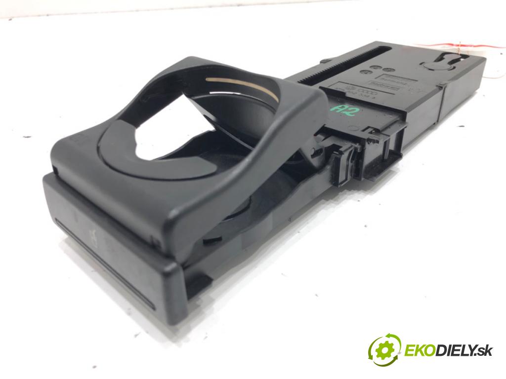 AUDI A2 (8Z0) 2000 - 2005    1.4 55 kW [75 KM] benzyna 2000 - 2005  Držiak na nápoje 8Z0862534A (Úchyty, držiaky na nápoje)