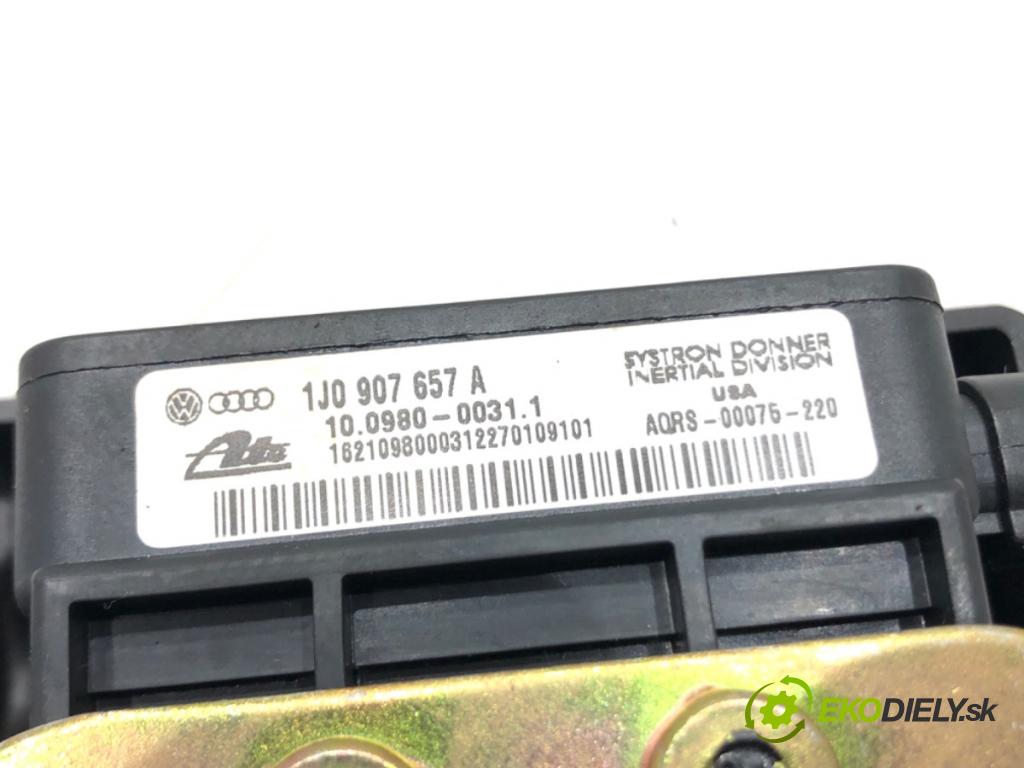 AUDI A2 (8Z0) 2000 - 2005    1.4 55 kW [75 KM] benzyna 2000 - 2005  snímač ESP 1J0907657A