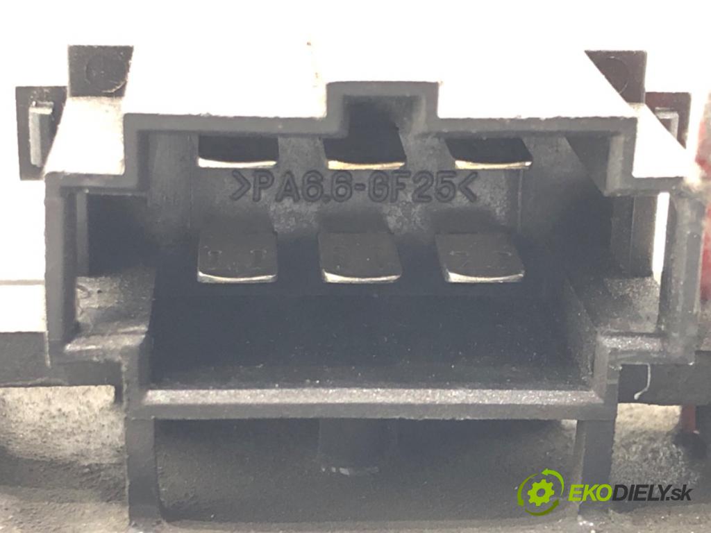 AUDI A2 (8Z0) 2000 - 2005    1.4 55 kW [75 KM] benzyna 2000 - 2005  odpor rezistor topení vzduchu 1J0971838 (Odpory topení)