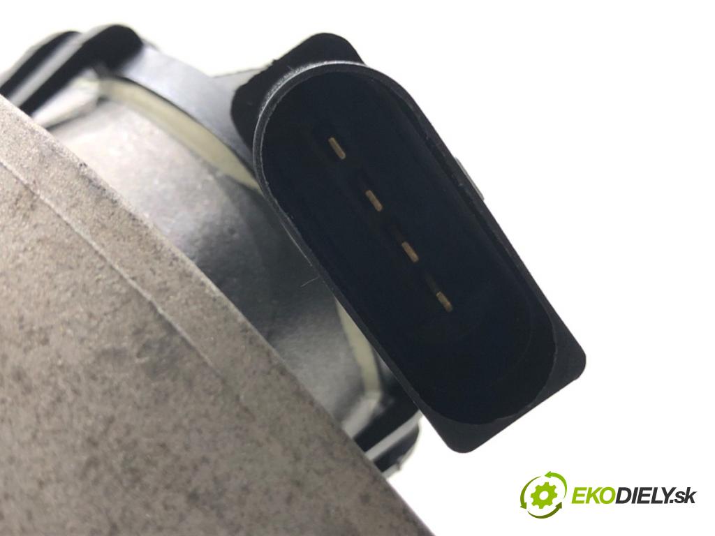 AUDI A2 (8Z0) 2000 - 2005    1.4 55 kW [75 KM] benzyna 2000 - 2005  Mechanizmus stieračov predný 8Z1955023 (Motorčeky stieračov predné)