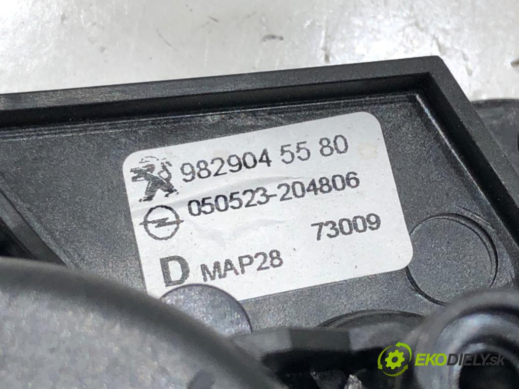 PEUGEOT 208 II (UB_, UP_, UW_, UJ_) 2019 - 2022    e-208 100 kW [136 KM] elektryczny 2019 - 2022  mechanismus okna pravý zadní část 9829045580