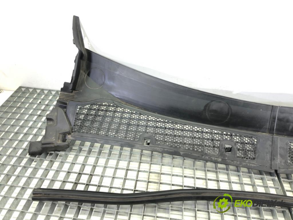 PEUGEOT 208 II (UB_, UP_, UW_, UJ_) 2019 - 2022    e-208 100 kW [136 KM] elektryczny 2019 - 2022  Torpédo, plast pod čelné okno 9830472380 (Torpéda)