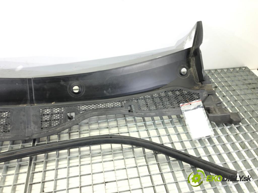 PEUGEOT 208 II (UB_, UP_, UW_, UJ_) 2019 - 2022    e-208 100 kW [136 KM] elektryczny 2019 - 2022  Torpédo, plast pod čelné okno 9830472380 (Torpéda)