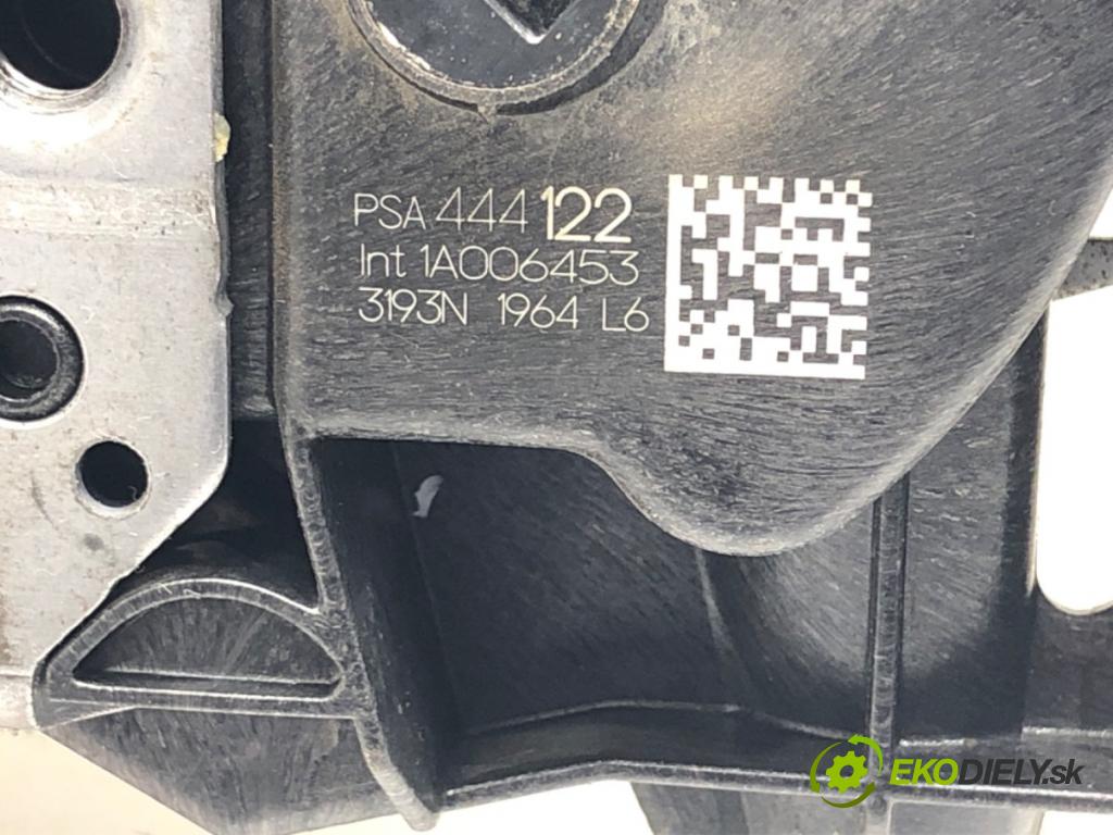 PEUGEOT 208 II (UB_, UP_, UW_, UJ_) 2019 - 2022    e-208 100 kW [136 KM] elektryczny 2019 - 2022  zámok dveře levý přední část 444122