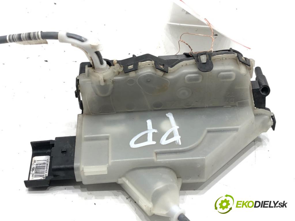 PEUGEOT 208 II (UB_, UP_, UW_, UJ_) 2019 - 2022    e-208 100 kW [136 KM] elektryczny 2019 - 2022  zámok dveře pravý přední část 444121
