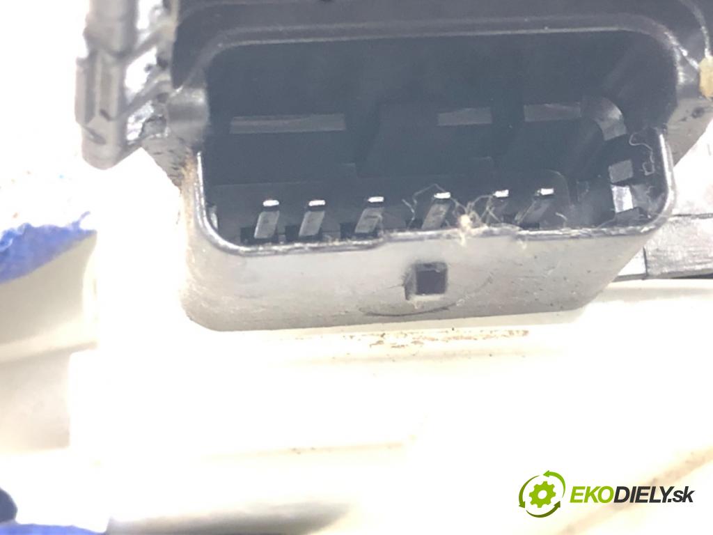 PEUGEOT 208 II (UB_, UP_, UW_, UJ_) 2019 - 2022    e-208 100 kW [136 KM] elektryczny 2019 - 2022  zámok dveře pravý zadní část 444128