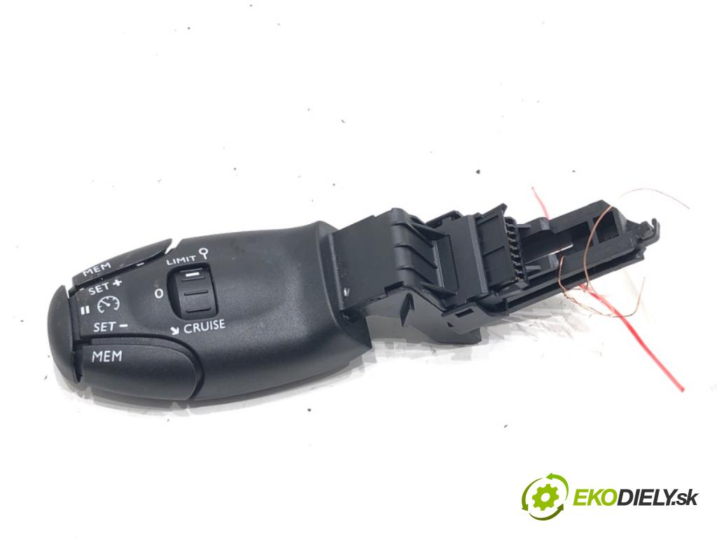 PEUGEOT 208 II (UB_, UP_, UW_, UJ_) 2019 - 2022    e-208 100 kW [136 KM] elektryczny 2019 - 2022  přepínač tempomatu 98035106ZD