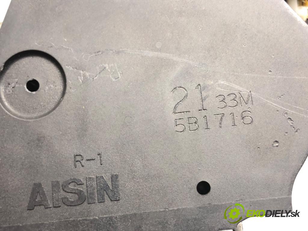 TOYOTA RAV 4 II (_A2_) 2000 - 2005    2.0 D 4WD (CLA20_, CLA21_) 85 kW [116 KM] olej napędowy 2001 - 2005  zámok dveře pravý přední část