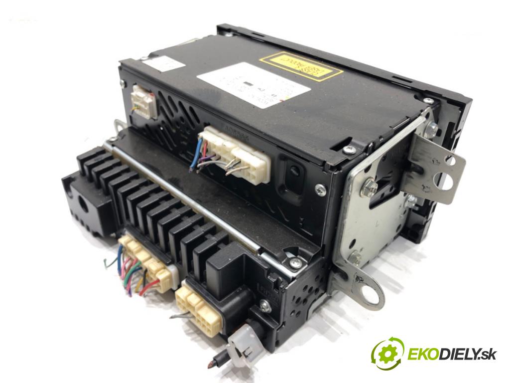 TOYOTA RAV 4 II (_A2_) 2000 - 2005    2.0 D 4WD (CLA20_, CLA21_) 85 kW [116 KM] olej napędowy 2001 - 2005  RADIO 86120-42130 (Audio zariadenia)