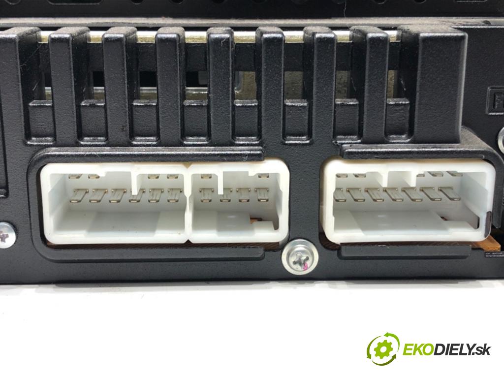 TOYOTA RAV 4 II (_A2_) 2000 - 2005    2.0 D 4WD (CLA20_, CLA21_) 85 kW [116 KM] olej napędowy 2001 - 2005  RADIO 86120-42130 (Audio zariadenia)