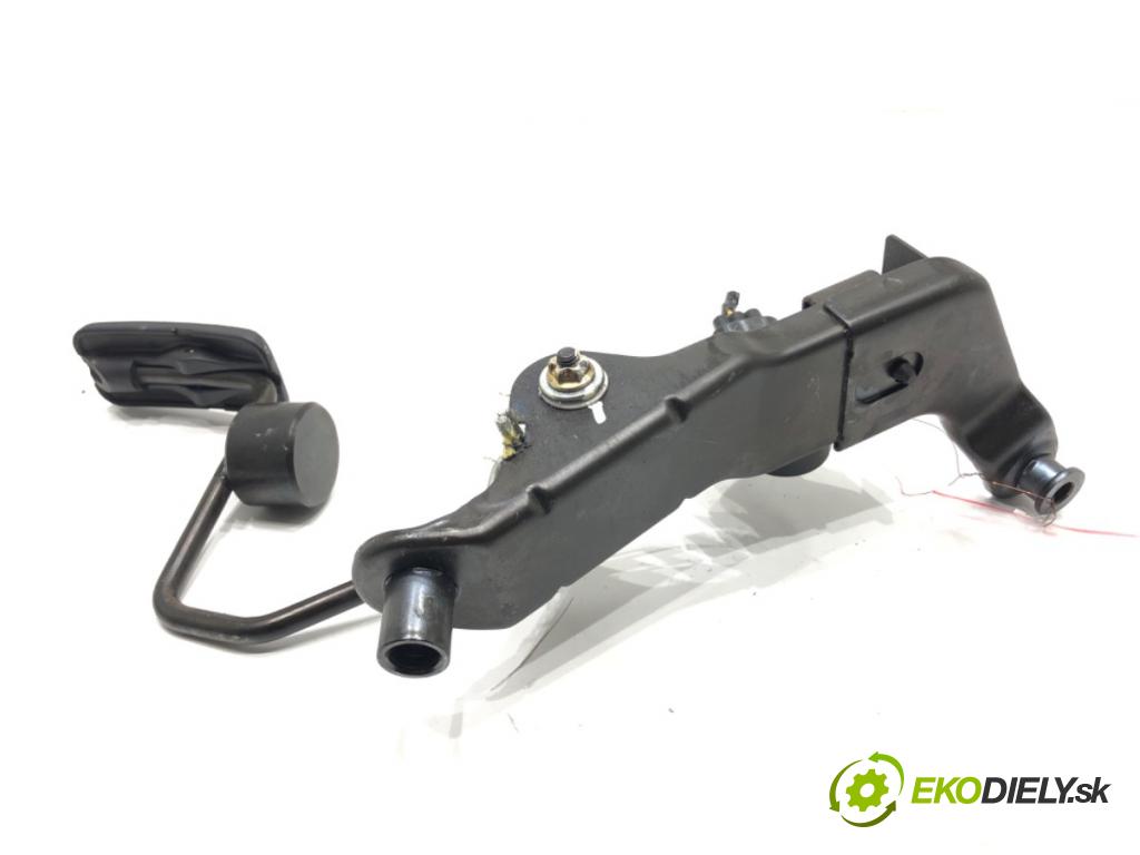 TOYOTA RAV 4 II (_A2_) 2000 - 2005    2.0 D 4WD (CLA20_, CLA21_) 85 kW [116 KM] olej napędowy 2001 - 2005  Potenciometer plynu A78010-42020 (Pedále)