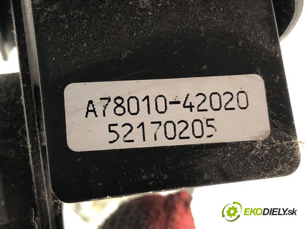 TOYOTA RAV 4 II (_A2_) 2000 - 2005    2.0 D 4WD (CLA20_, CLA21_) 85 kW [116 KM] olej napędowy 2001 - 2005  Potenciometer plynu A78010-42020 (Pedále)