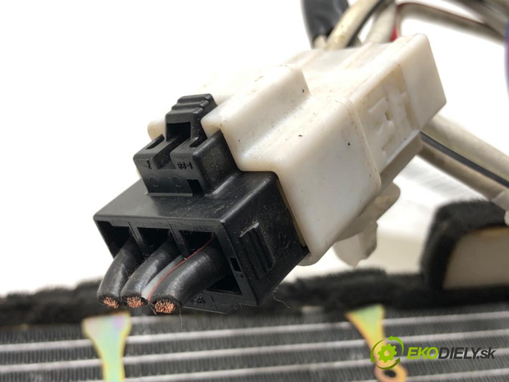 TOYOTA RAV 4 II (_A2_) 2000 - 2005    2.0 D 4WD (CLA20_, CLA21_) 85 kW [116 KM] olej napędowy 2001 - 2005  topné těleso radiátor topení  (Radiátory topení)