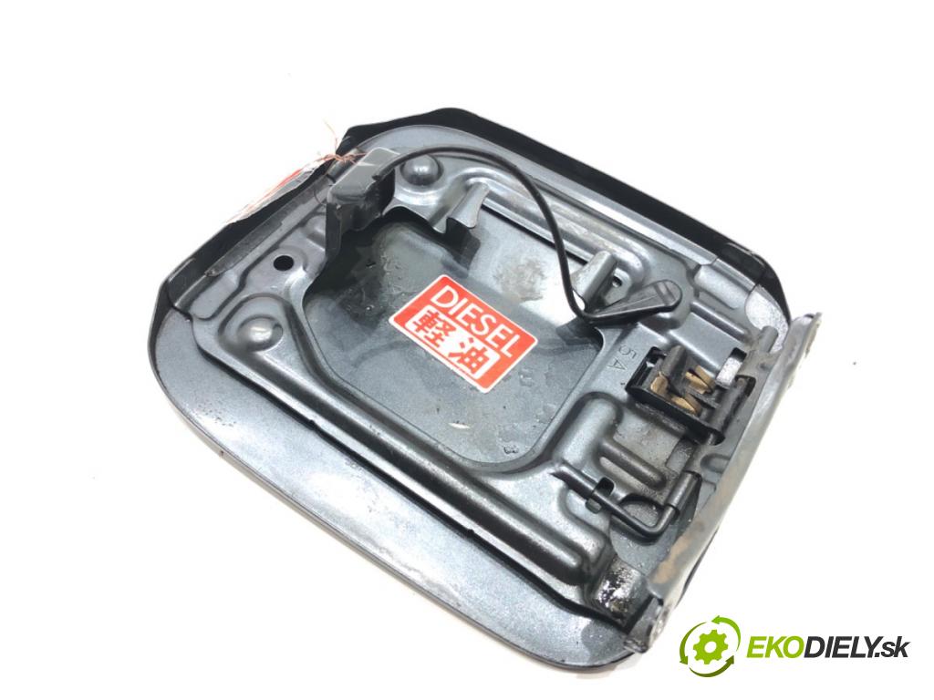 TOYOTA RAV 4 II (_A2_) 2000 - 2005    2.0 D 4WD (CLA20_, CLA21_) 85 kW [116 KM] olej napędowy 2001 - 2005  Dvierka nádrže paliva  (Ostatné)