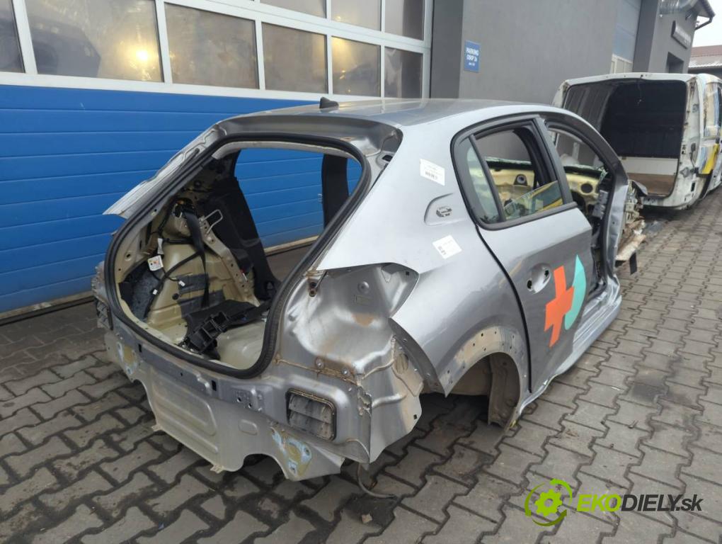 PEUGEOT 208 II (UB_, UP_, UW_, UJ_) 2019 - 2022    e-208 100 kW [136 KM] elektryczny 2019 - 2022  KAROSERIA ČTVRŤÁK blatník zadní část pravý práh střecha PODŁUŻNICA levý 